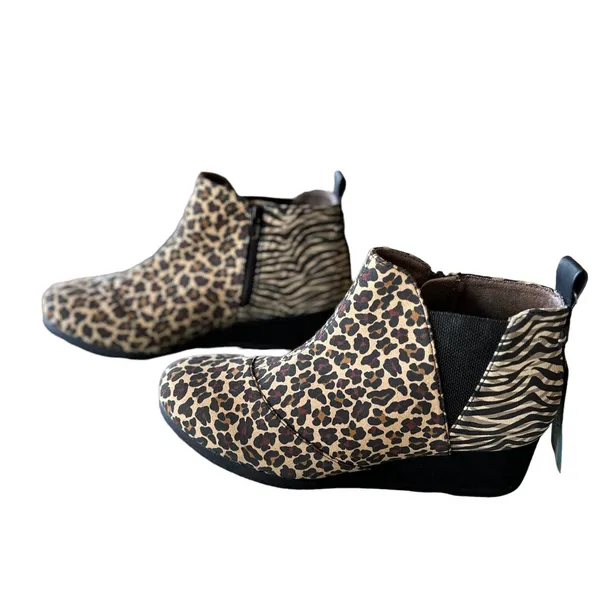 NWT TOMS Beige Animal-Print Kelsey Suede Boot Brown Black SZ-6 - Image 5