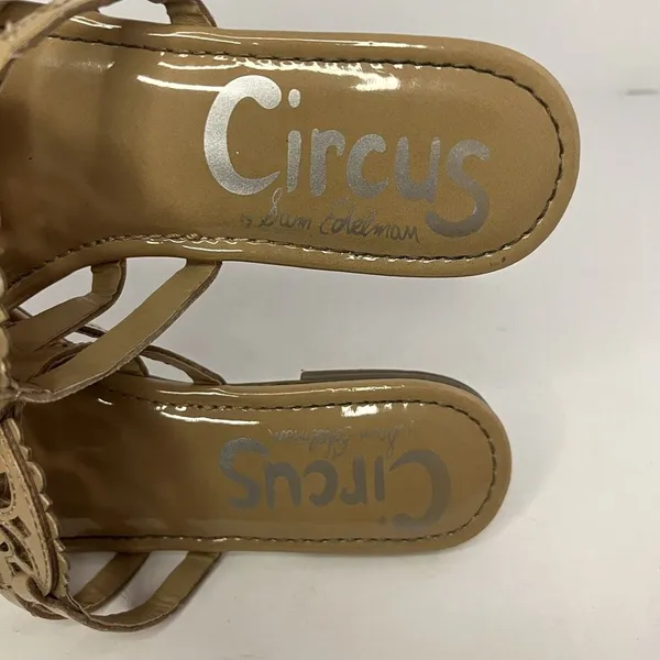 Circus by Sam Edelman Cherri Size 7.5‎ Medallion Thong Sandals Flat Beige - Image 10