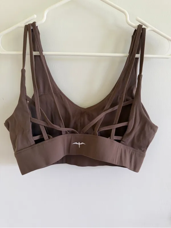 Iwa company sports bra activewear athleisure yoga gym Hawaii hiking running - Image 2