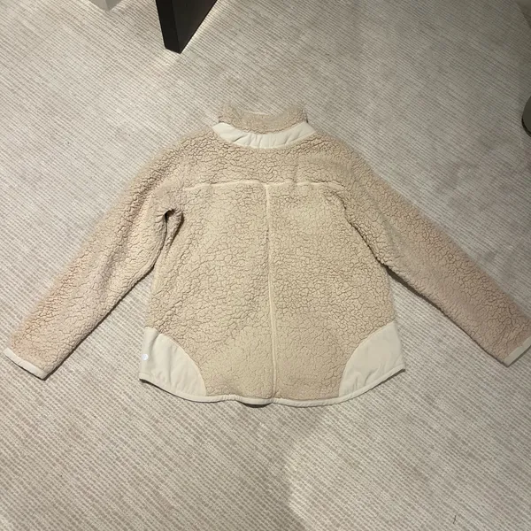 Zella Sherpa - Image 2