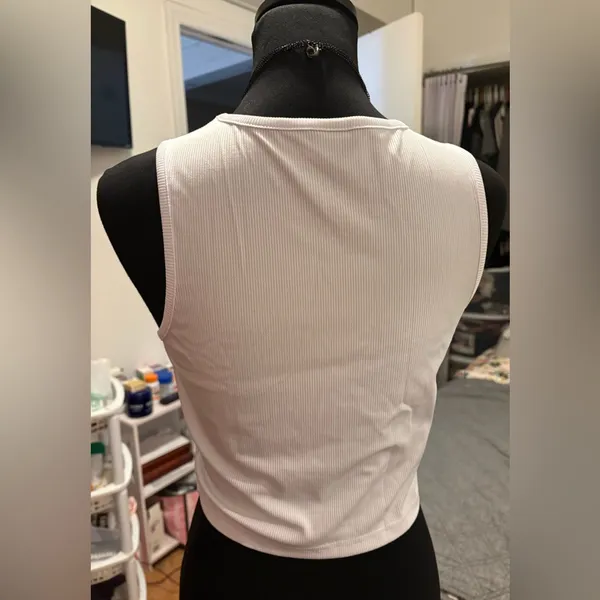 SHEIN Classic White Tank Top - Image 2