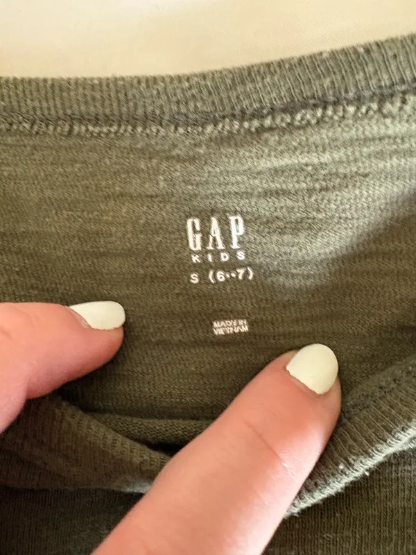 Gap shirt - Image 4