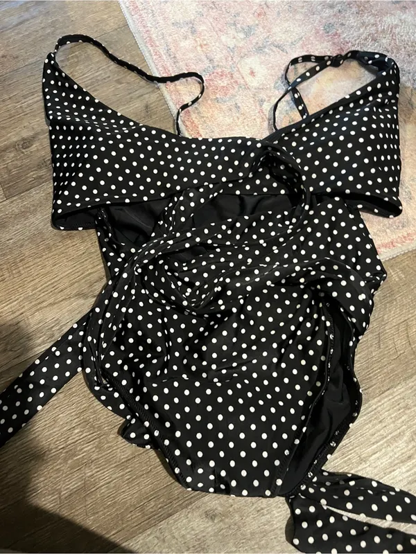 Aerie Black Polka Dot One-Piece Swimsuit - Image 9