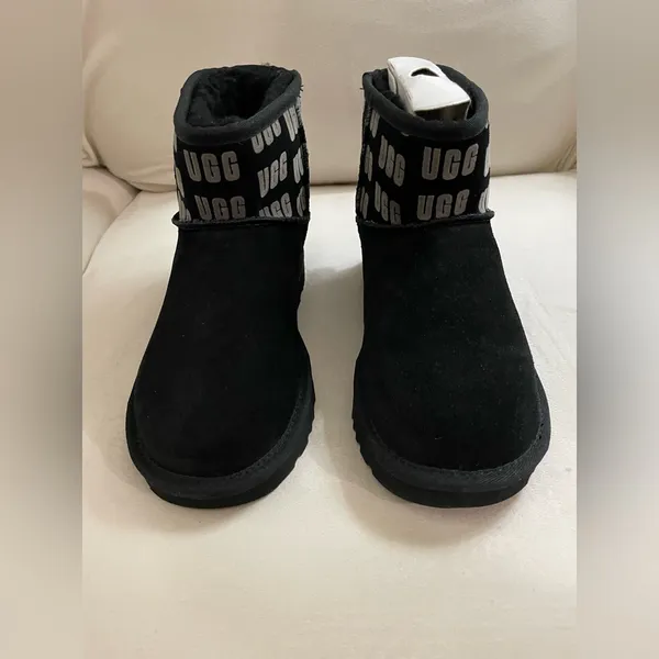 UGG New without original box Classic Mini II Print Boots Black & Grey Size 7 - Image 4