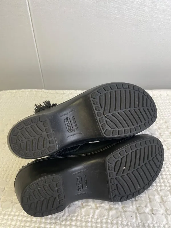 Crocs Womens Black Suede Shoes Slide on Clogs Size 9 SKU 2483 - Image 6