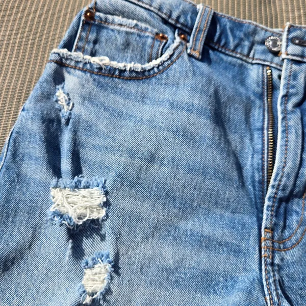 Abercrombie High Rise 4" Short Jean Shorts 2/26 Distressed Denim Cut Off - Image 3