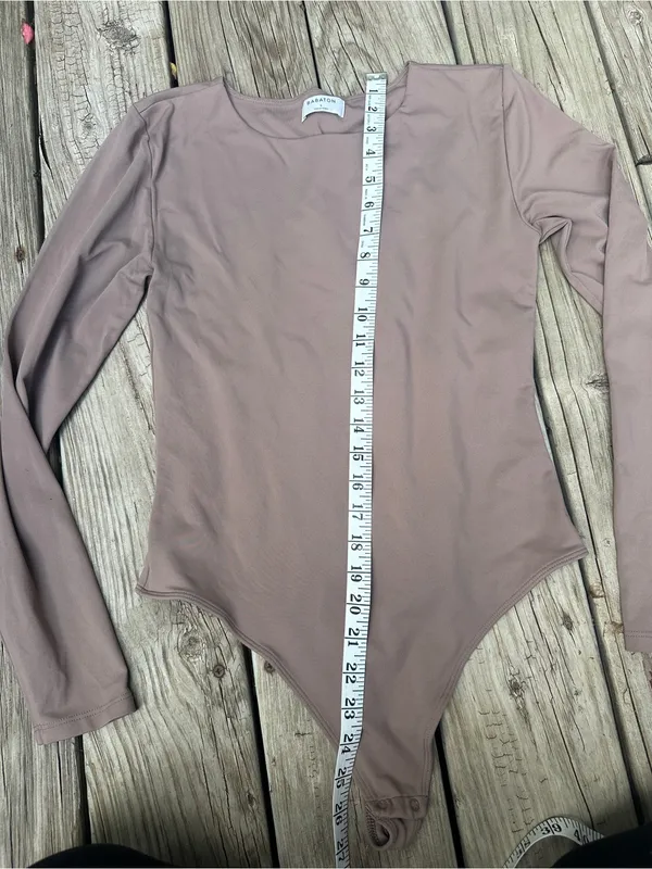Aritzia Babaton long sleeve Light Mocha bodysuit Size L - Image 4