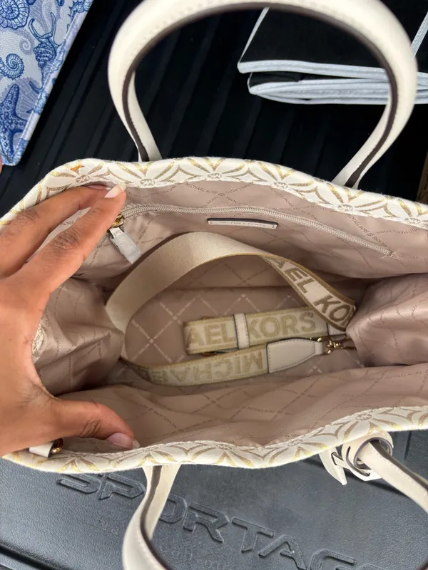 Michael Kors Bag - Image 3