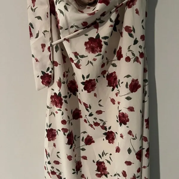 NWT One and Only Collectibe rose maxi dress small‎ - Image 6