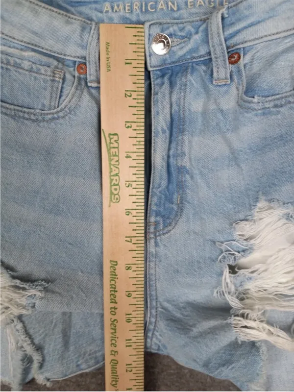 American Eagle Womens Size 2 Denim Relaxed Mom Shorts Raw Hem Destroyed - Image 9