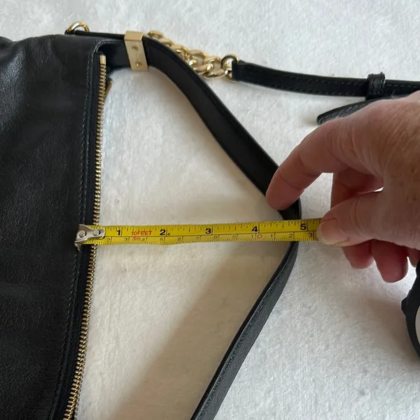 Michael Kors Black Leather Handbag with shoulder & Crossbody straps - Image 13