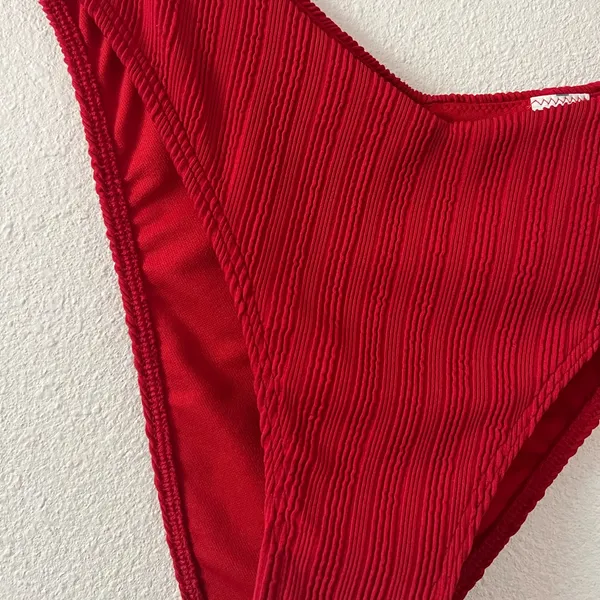 {Abercrombie & Fitch} Brand New Ribbed Red Bikini Bottoms - Image 3
