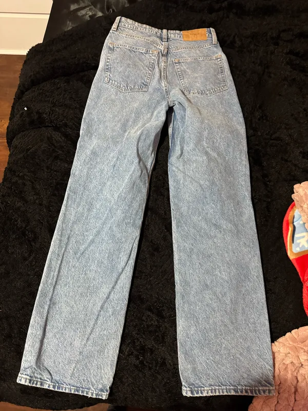 H&M Jeans High-Waisted Wide-Leg - Image 2