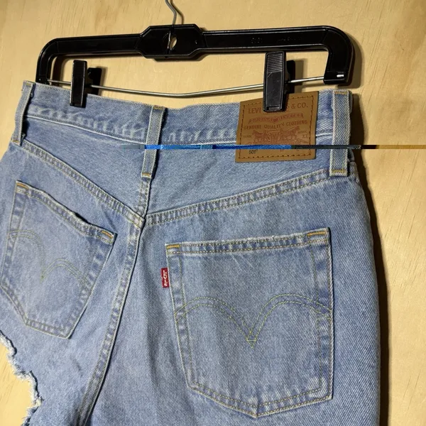 Levi's 501 Original Distressed Cut Off Denim Jean Shorts Women's 27 Light Wash - Image 7