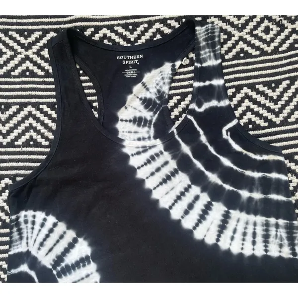 Southern Shirt Southern Spirit Tie Dye Fringe Tank Top - Image 9