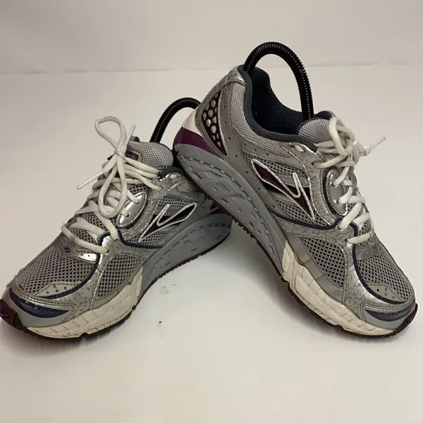 Brooks Women's Addiction‎ 10 Running Shoe size 7 A20 - Image 8