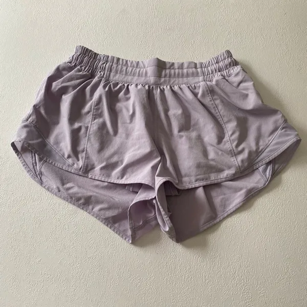 Lululemon Hotty Hot Shorts Size 6 Lavender Purple 2.5” Running Athletic - Image 2