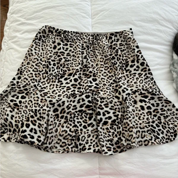 Cheetah Print Mini Skirt Size M - Image 3
