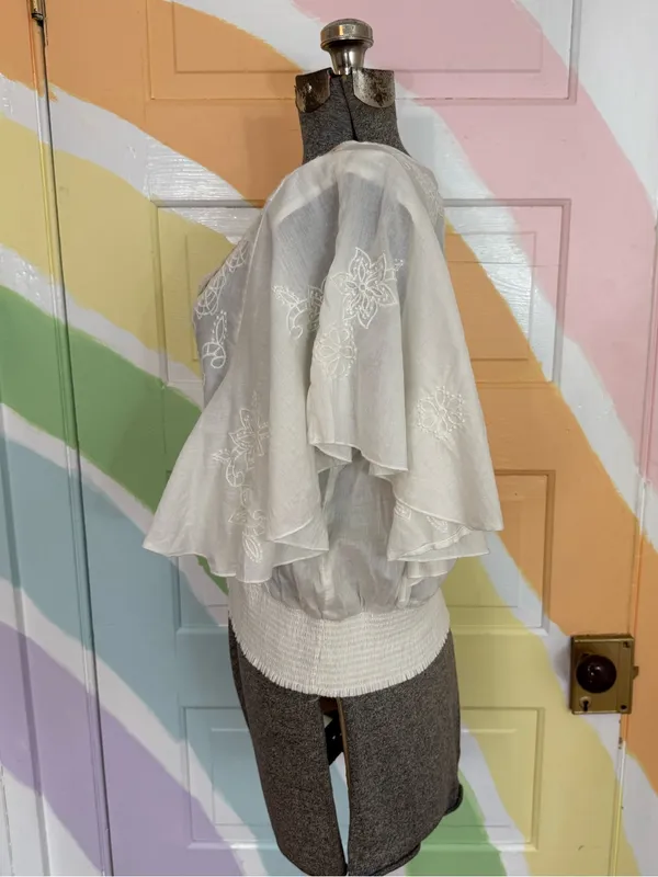 Anthropologie Floreat Aviana Embroidered Flutter Sleeve Smock Waist Top Sz L 💛🍄 - Image 4