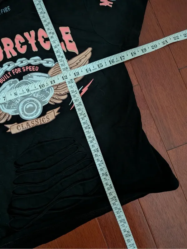 On Fire Black Motorcycle Distressed Graphic Tee L - Image 5