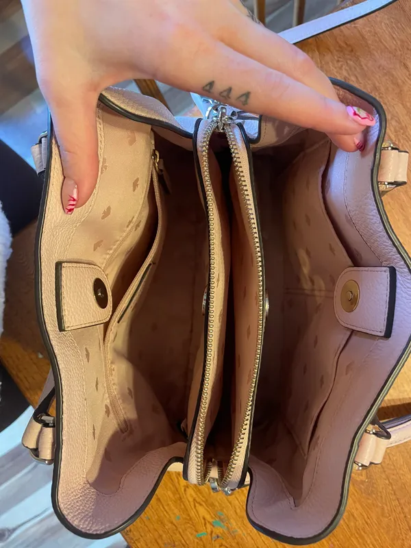 Kate Spade purse - Image 3