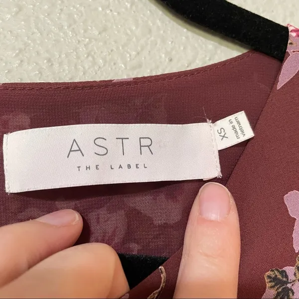 ASTR The Label Maroon Floral Wrap Front Mini Dress Womens XS Fall Boho Ruched - Image 6