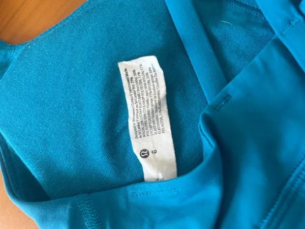Lululemon BLUE Energy Sports Bra - Image 9