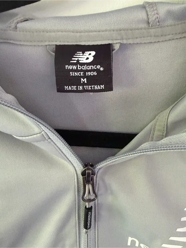 New Balance Light Gray Half-Zip Hooded Pullover Jacket - Image 5
