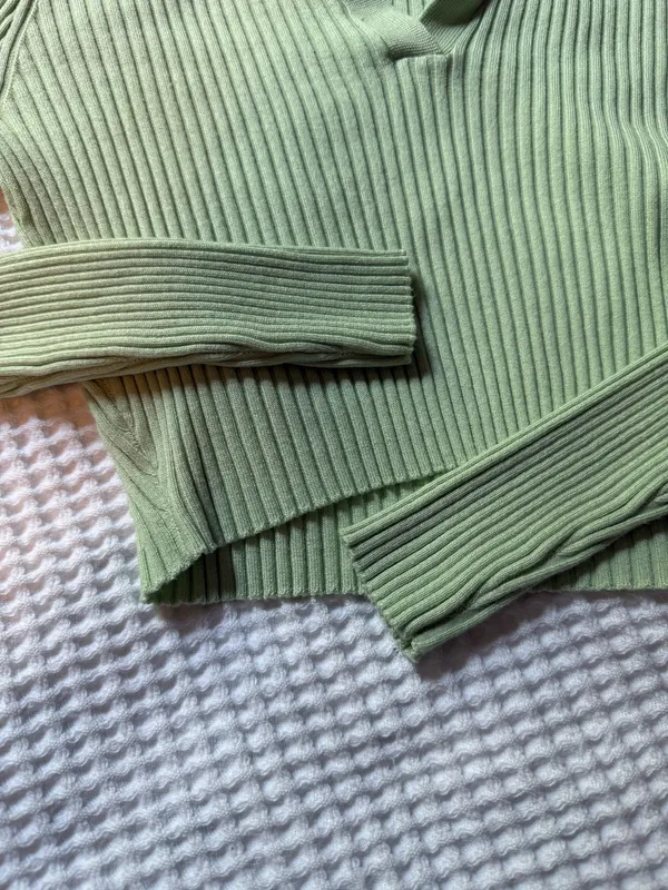 h&m ribbed cropped polo top - Image 4