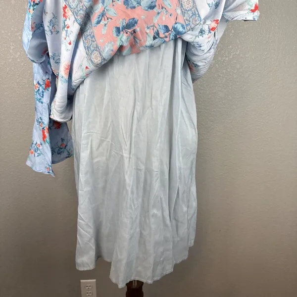 Feathers By Tolani Emilia Dress Size S Blue Floral Modal‎ Pockets Bell Sleeve - Image 7