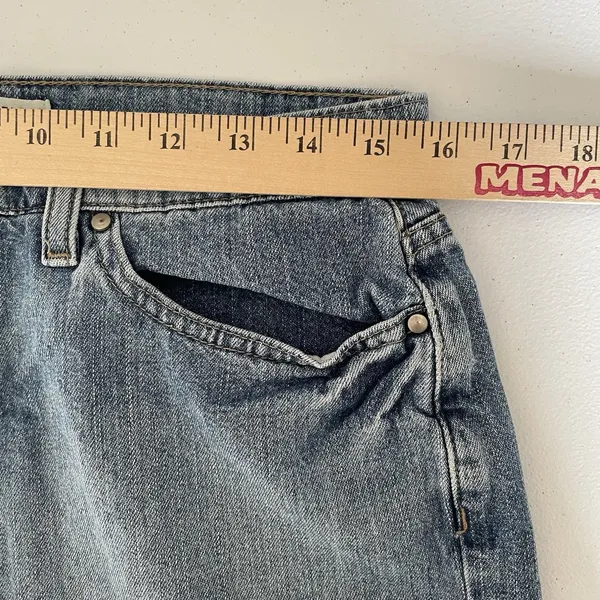 Tommy Hilfiger Vintage Boyfriend Denim Shorts 100% Cotton Blue Women's Size 8 - Image 9