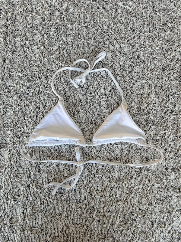 Amazon White Triangle No-Padding Bikini Top | Size Medium - Image 2