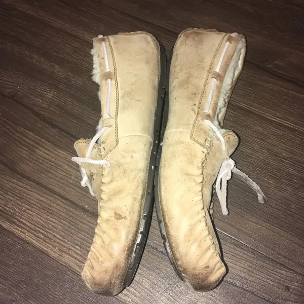 UGG shearling lined tan moc toe size 12/43 slippers - Image 3