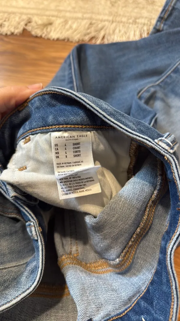 American Eagle Jeans - Image 3