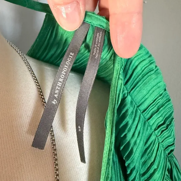 Anthropologie Emerald Green Pleated Midi Dress with Puff Sleeves - Image 10