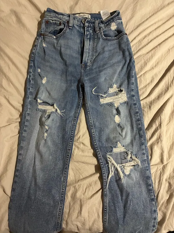 Abercrombie Jeans - Image 3