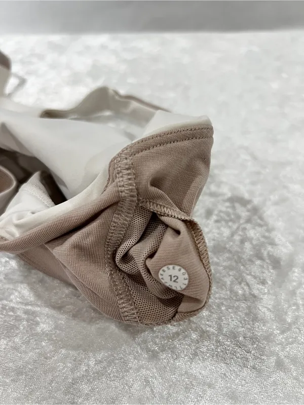 Lululemon White Break Free Activewear Sports Bra Nulux Size 12 Athleisure - Image 10
