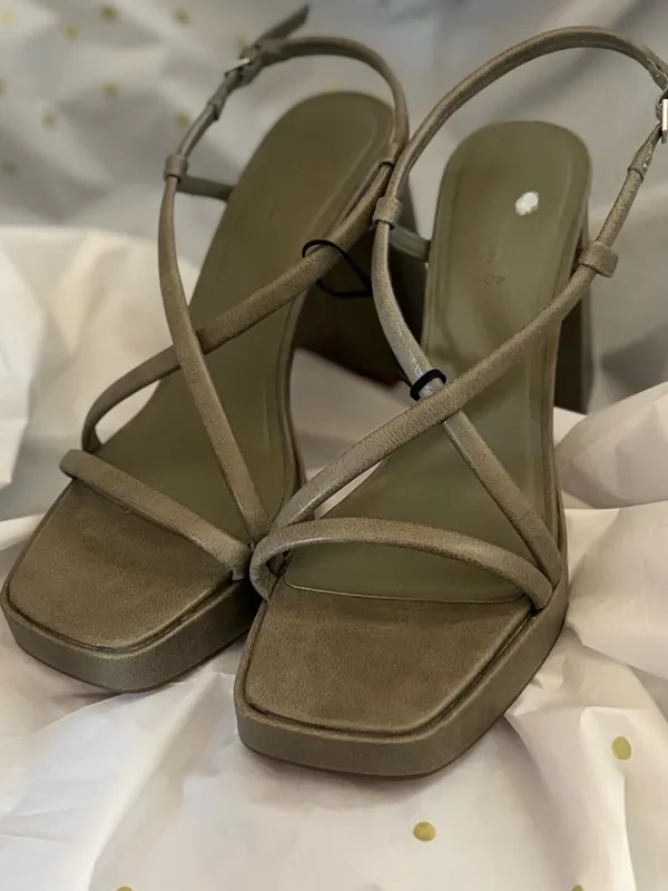 Pull&Bear Olive Strappy Square - Image 2