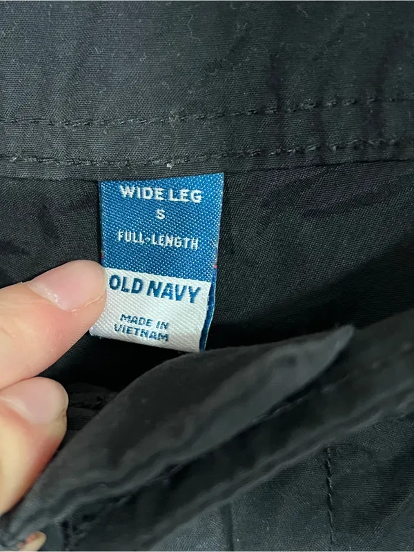 Old Navy Wide Leg Mid Rise Cargo Pants Size S Baggy Black Pants - Image 3