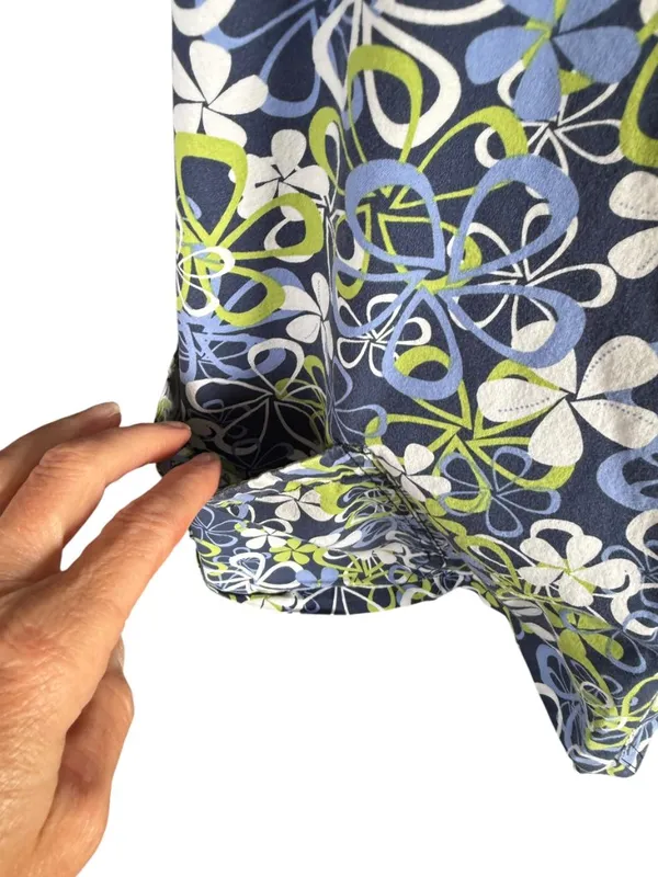 MC2 lime green and blue floral short sleeve v-neck scrub top front pockets L - Image 6