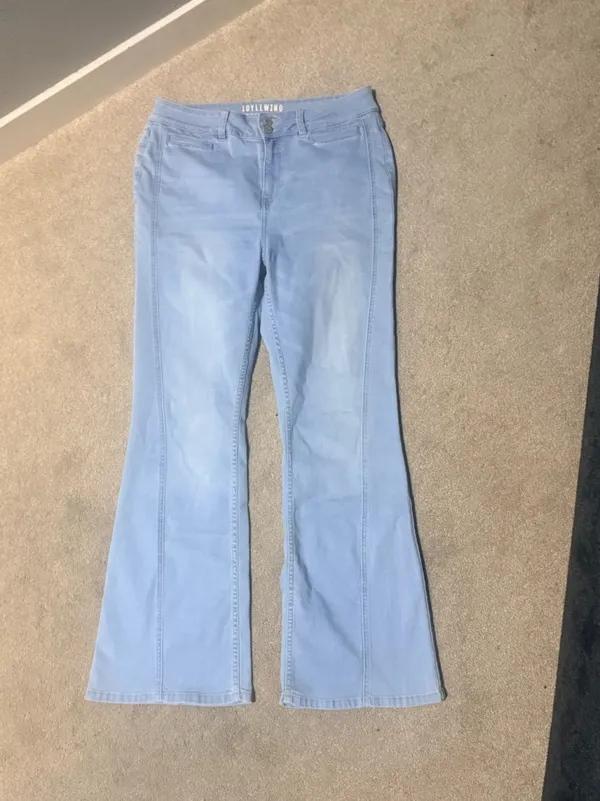 Idyllwind Light Wash Flare Jeans Size 14 - Image 2