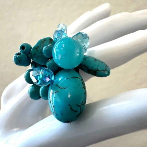 Howlite and Crystal cluster ring Blue - Image 2