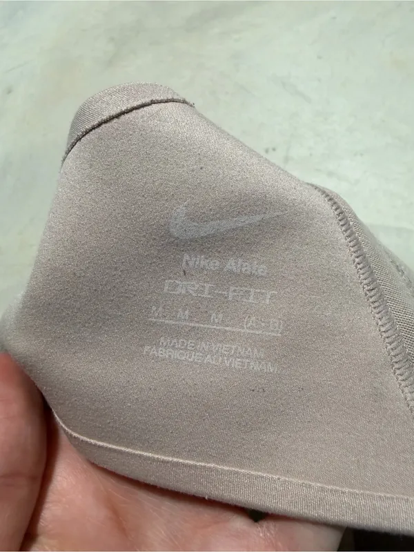 Nike Wireless Sports Bra medium - Image 8