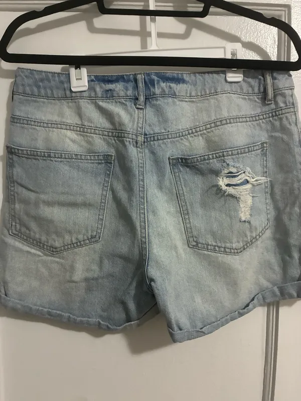 Denim shorts - Image 2