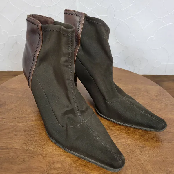 Circa Joan David Ankle Womens Boots 9.5 Brown Leather Black Fabric Kitten Heels - Image 6