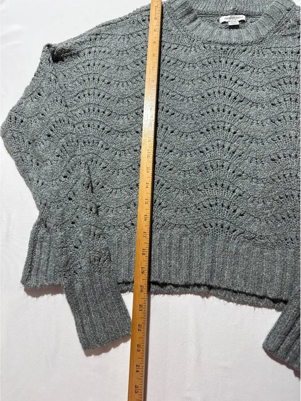 American Eagle Gray Knit Sweater Medium M Made in Jordan - Image 3