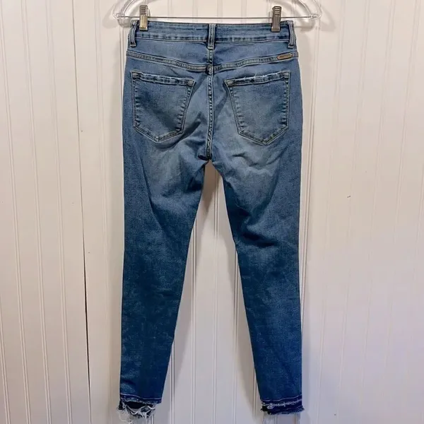 KanCan mid rise distressed raw hem skinny jean - Image 3