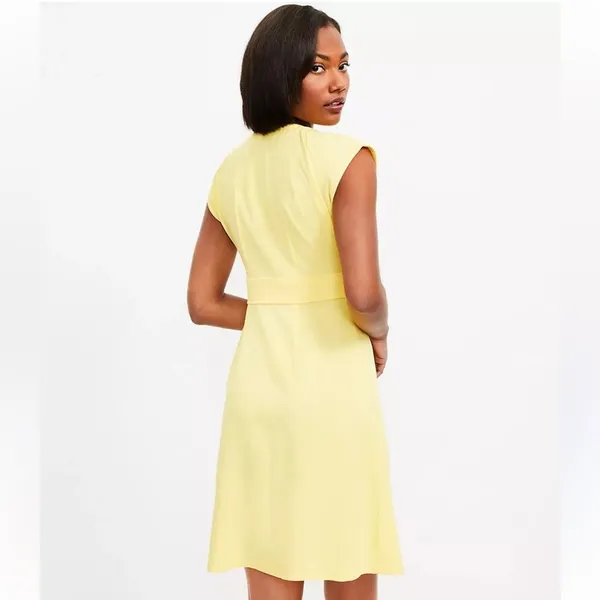 LOFT BUTTER YELLOW BUTTON FLARE MINI DRESS V NECK BUTTON DOWN SIZE 8 - Image 2