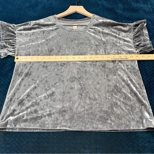 Altar'd State Gray Velvet Ruffled Flutter‎ Sleeve Top Size M - Image 10