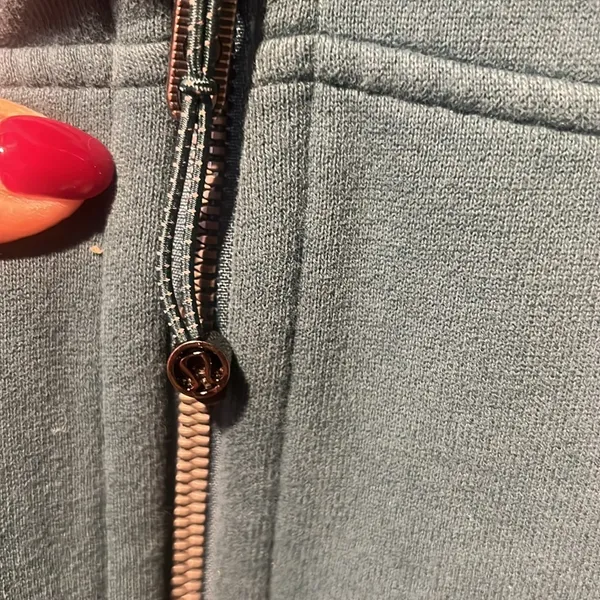 Lululemon Full zip scuba hoodie crop - Image 3